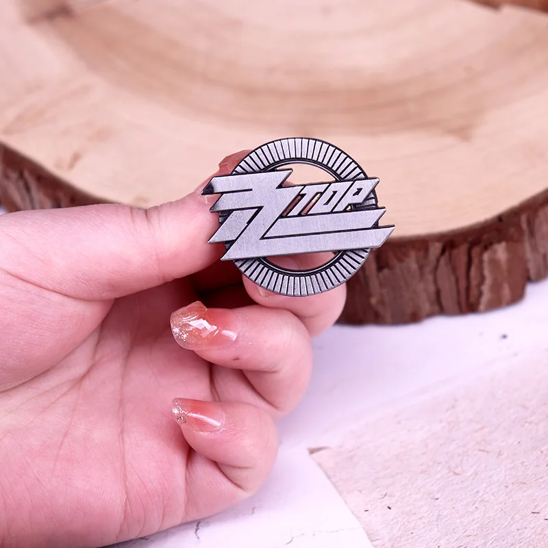Rock Band Enamel Pin Vintage M - Vintage Collectible Pins のレビューと価格