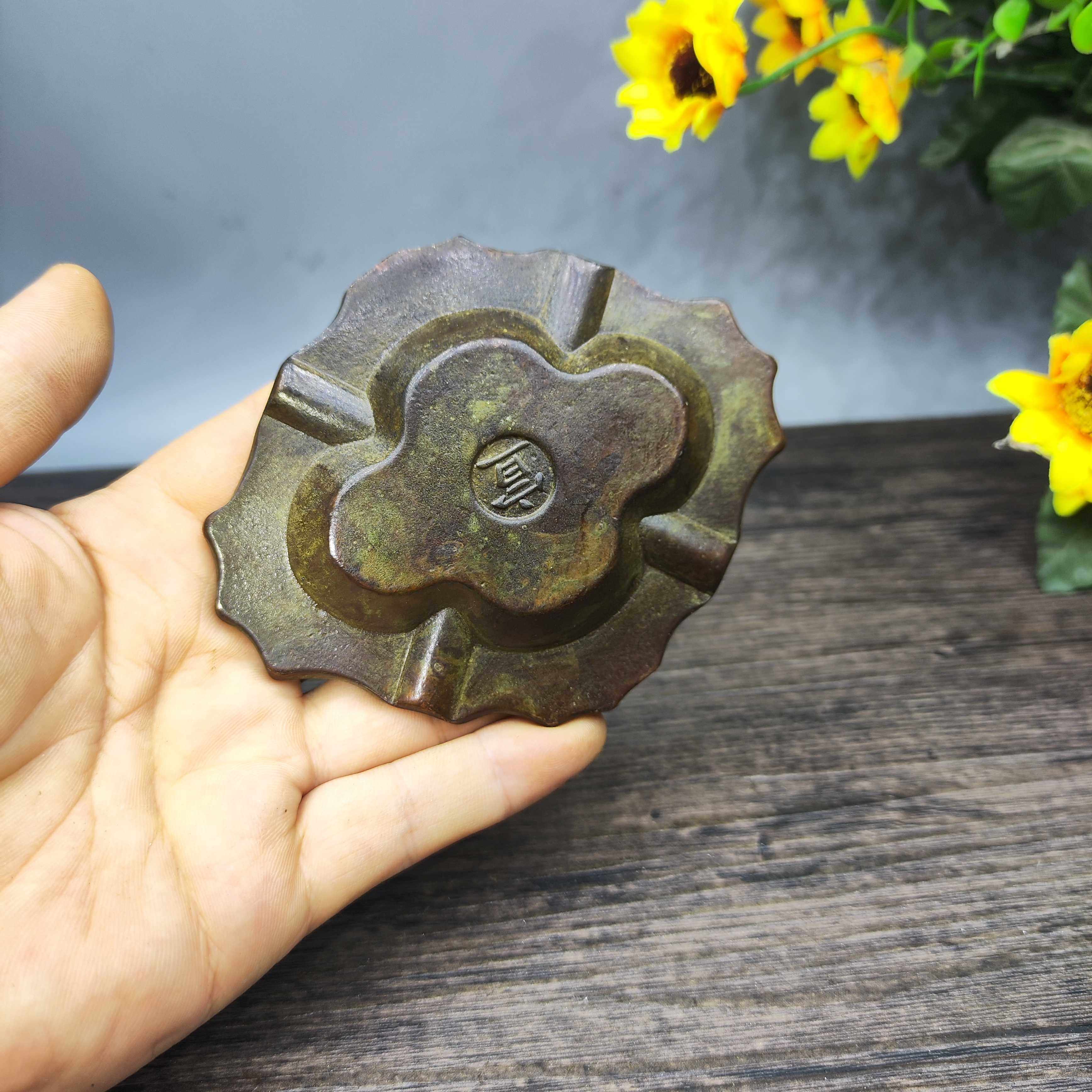 Vintage Brass Flower Rich Patt - Vintage Collectible Ashtrays のレビューと価格