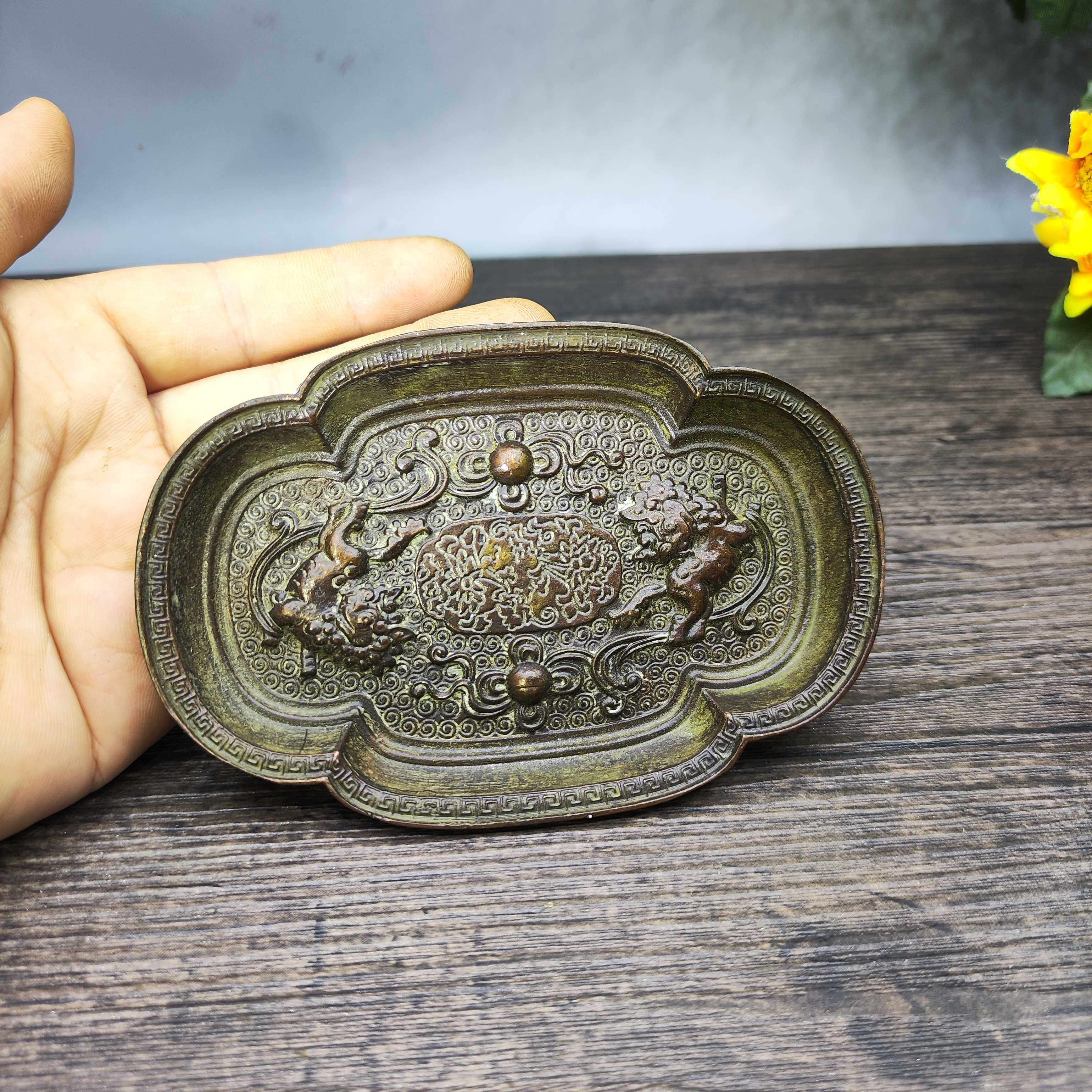 Vintage Brass Lion Playing Bal - Vintage Collectible Ashtrays のレビューと価格