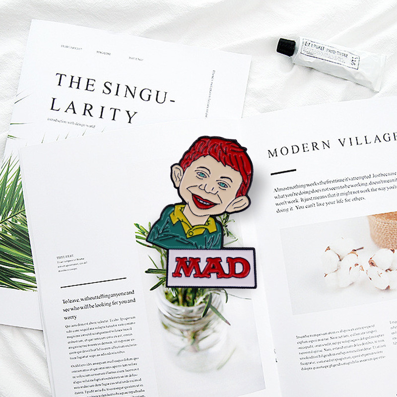 MAD Magazine Alfred E. Neuman  - Vintage Collectible Pins のレビューと価格