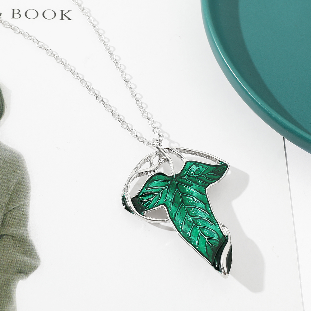 Vintage Green Leaf Pendant Nec - Vintage Item のレビューと価格