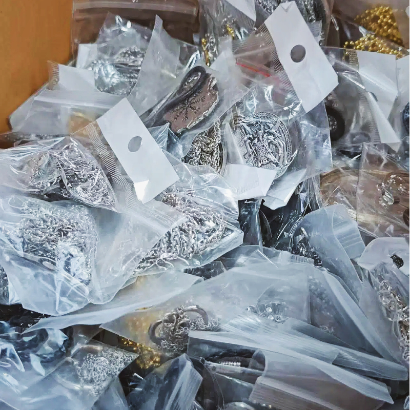 One mysterious surprise jewelr - Vintage Item のレビューと価格