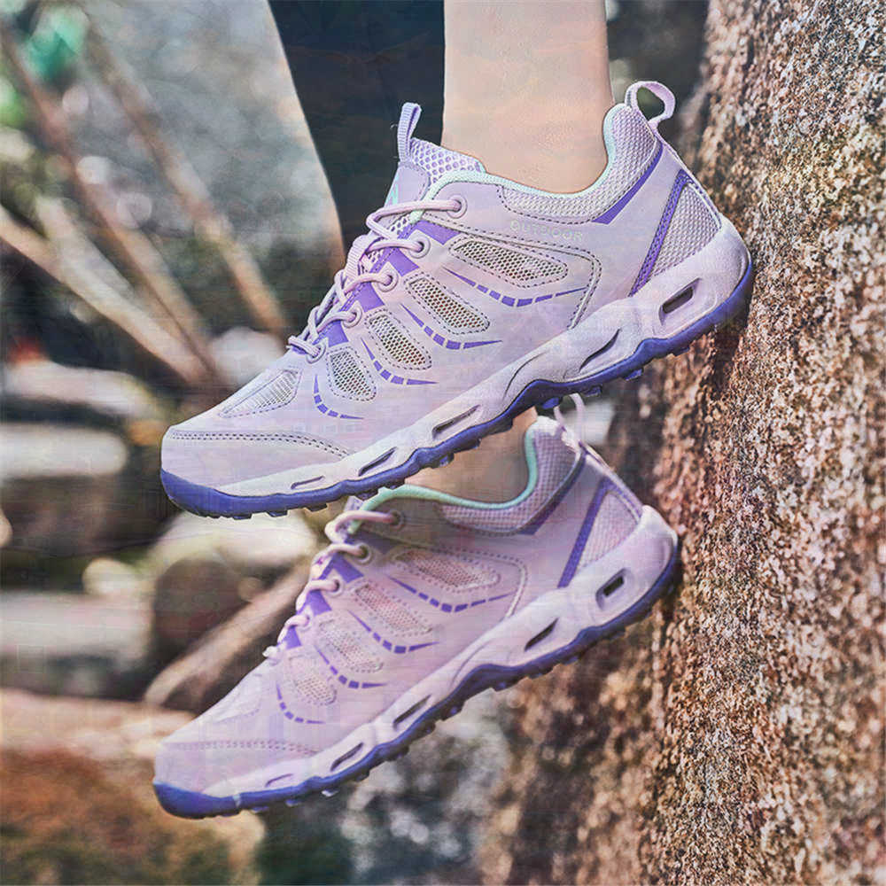 Sumer Round Tip Silver Sneaker - Best Vintage Collectible Items のレビューと価格
