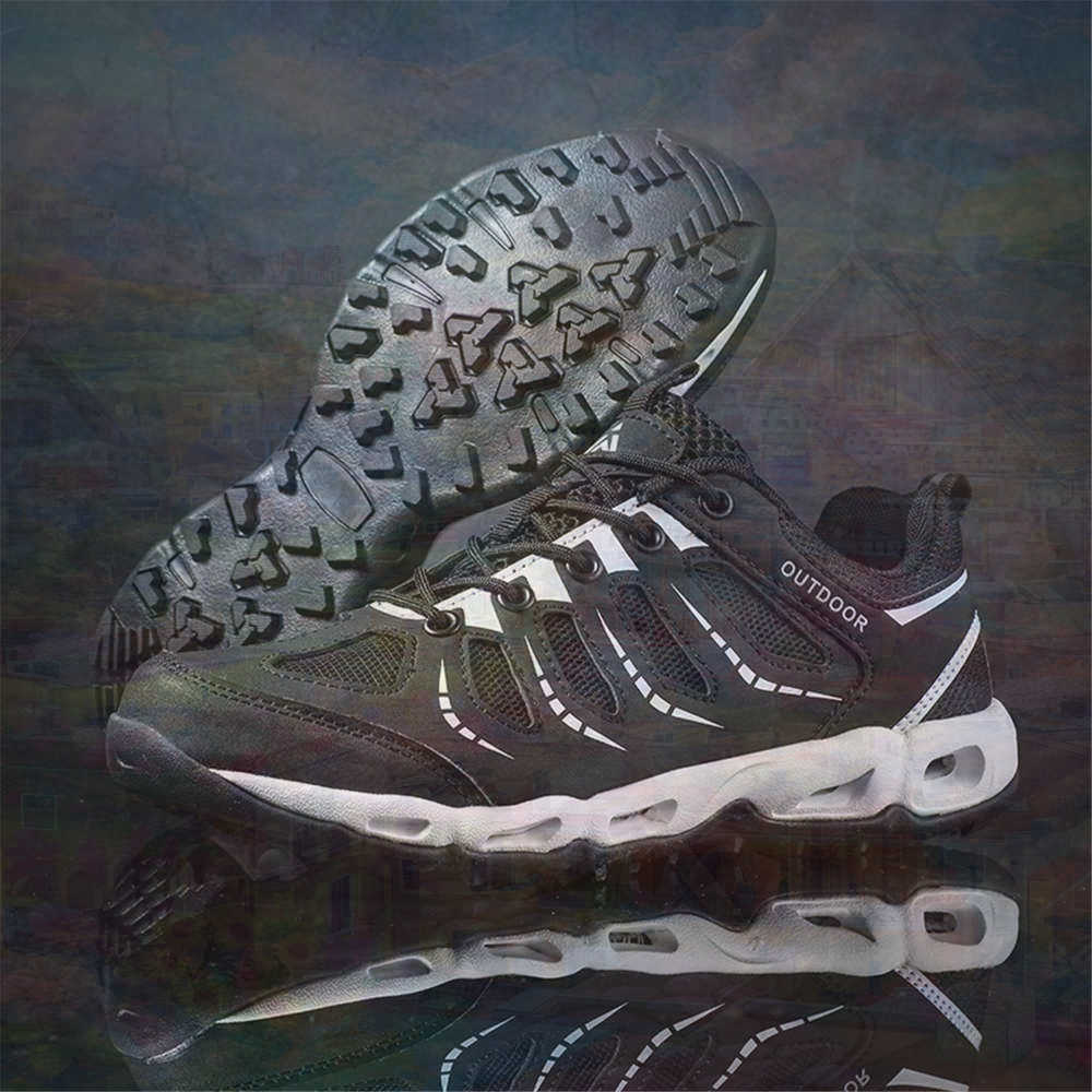 Sumer Round Tip Silver Sneaker - Best Vintage Collectible Items のレビューと価格
