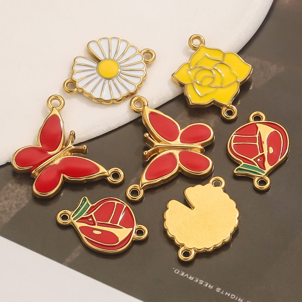4pcs Stainless Steel Enamel Vi - Vintage Necklace のレビューと価格