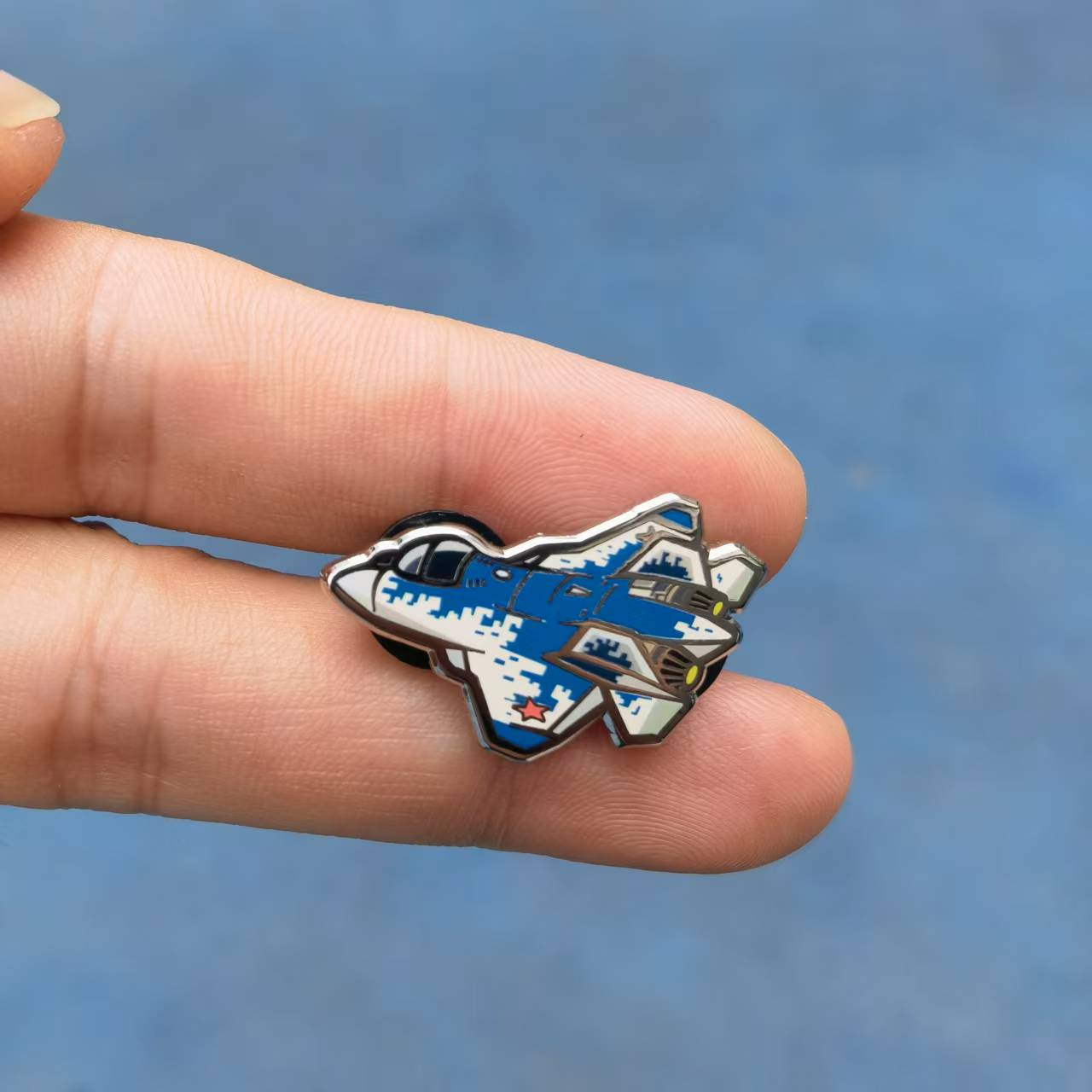 Original Chibi Airplane Badge  - Vintage Collectible Pins のレビューと価格