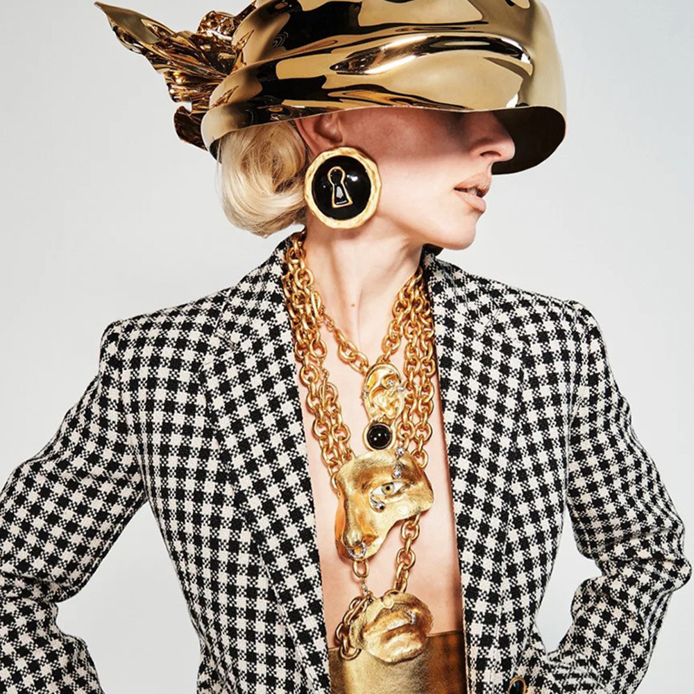 Exaggerated Black Enameled All - Vintage Collectible Accessories のレビューと価格