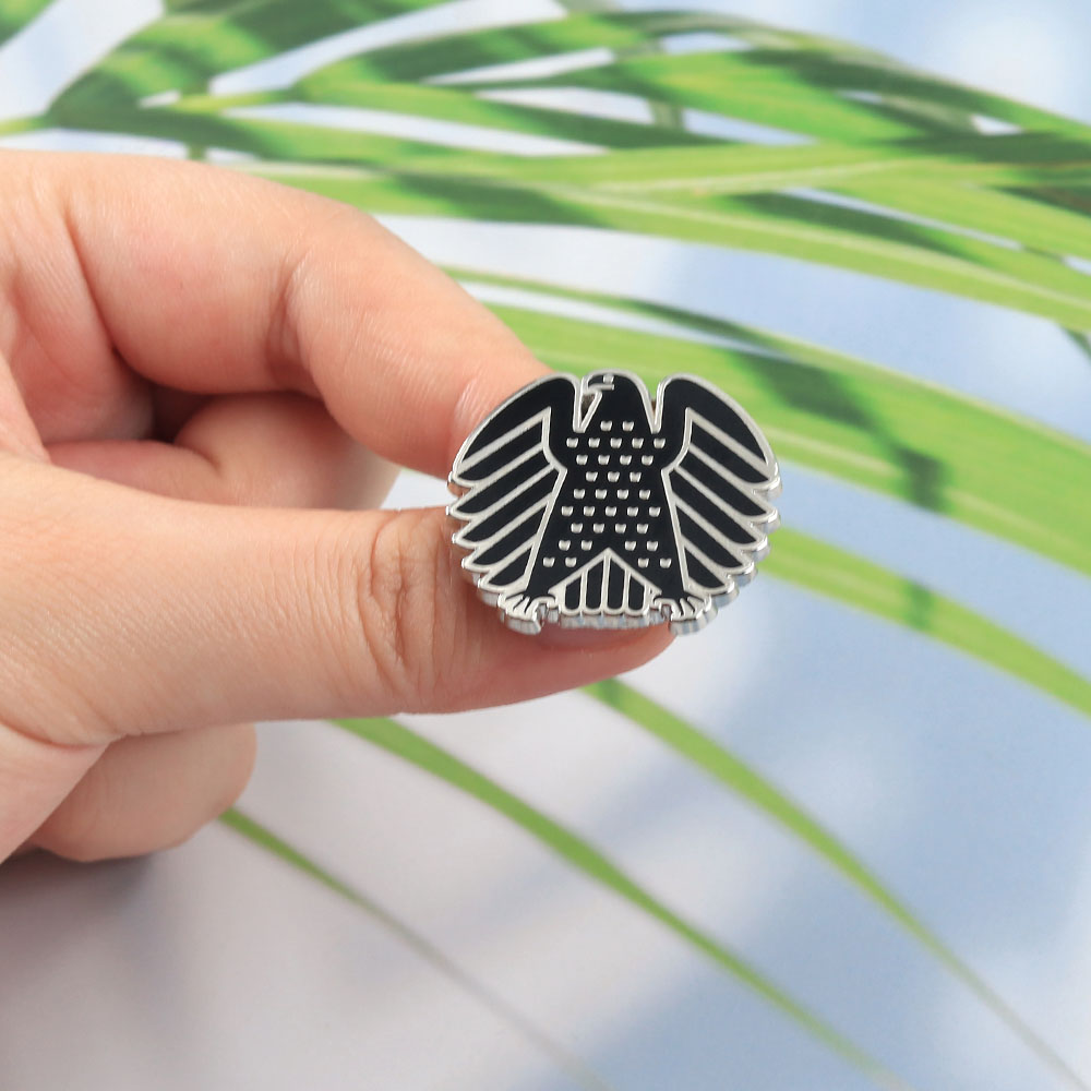 German Federal Black Hawk Broo - Vintage Collectible Pins のレビューと価格