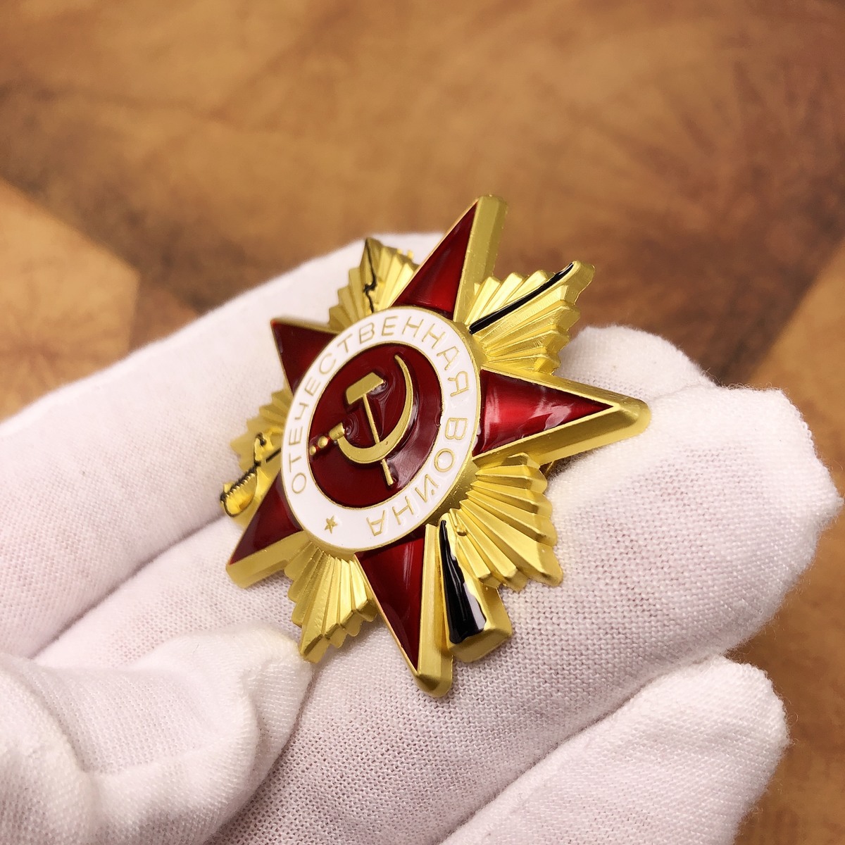 Soviet WWII Victory Medal - Ru - Vintage Collectible Pins のレビューと価格
